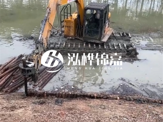 河道木材松木樁怎么選？河道工程用什么規(guī)格松木樁？