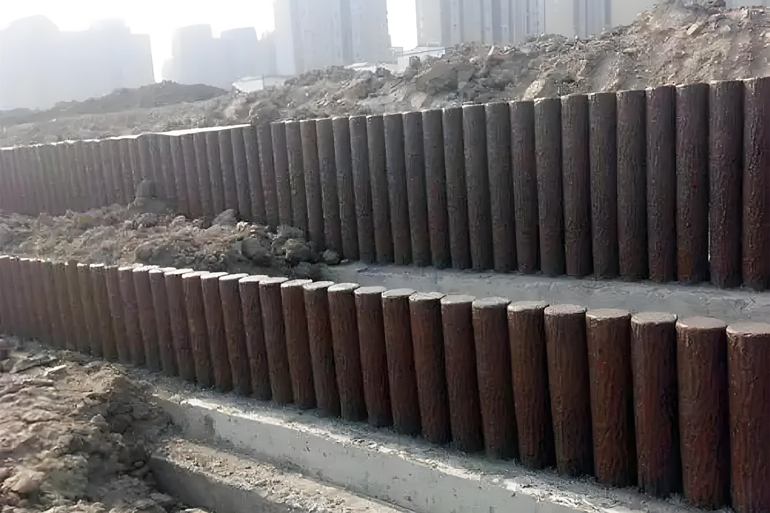 水泥樁批發(fā)廠家泓樺錦嘉-水泥圓樁適合用于哪些建筑工程？