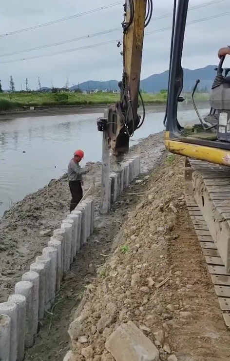 水泥仿木樁廠家泓樺錦嘉 - 打水泥樁多少錢一米？