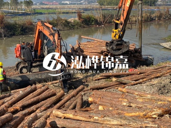 水泥仿木樁施工隊(duì)泓樺錦嘉 - 水泥樁打樁的單價(jià)是多少？